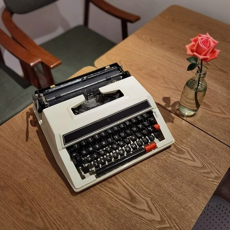 Typewriter White English Mecha - огляд і ціна Power Tools English